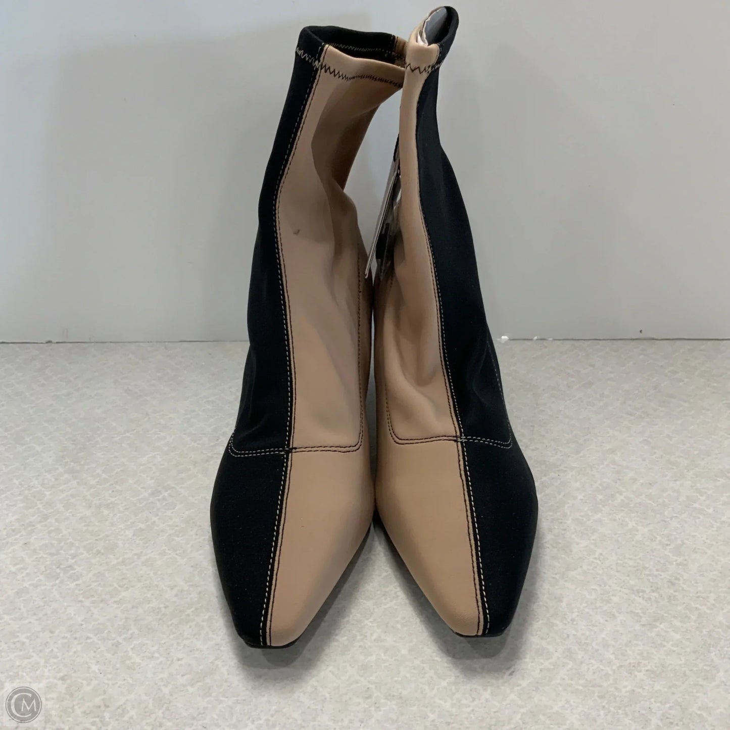 Boots Ankle Heels By Zara In Black & Tan, Size: 6
