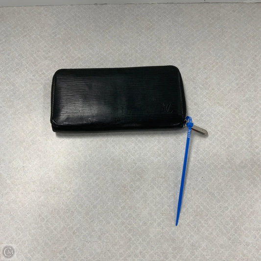 Wallet Luxury Designer By Louis Vuitton, Size: Medium