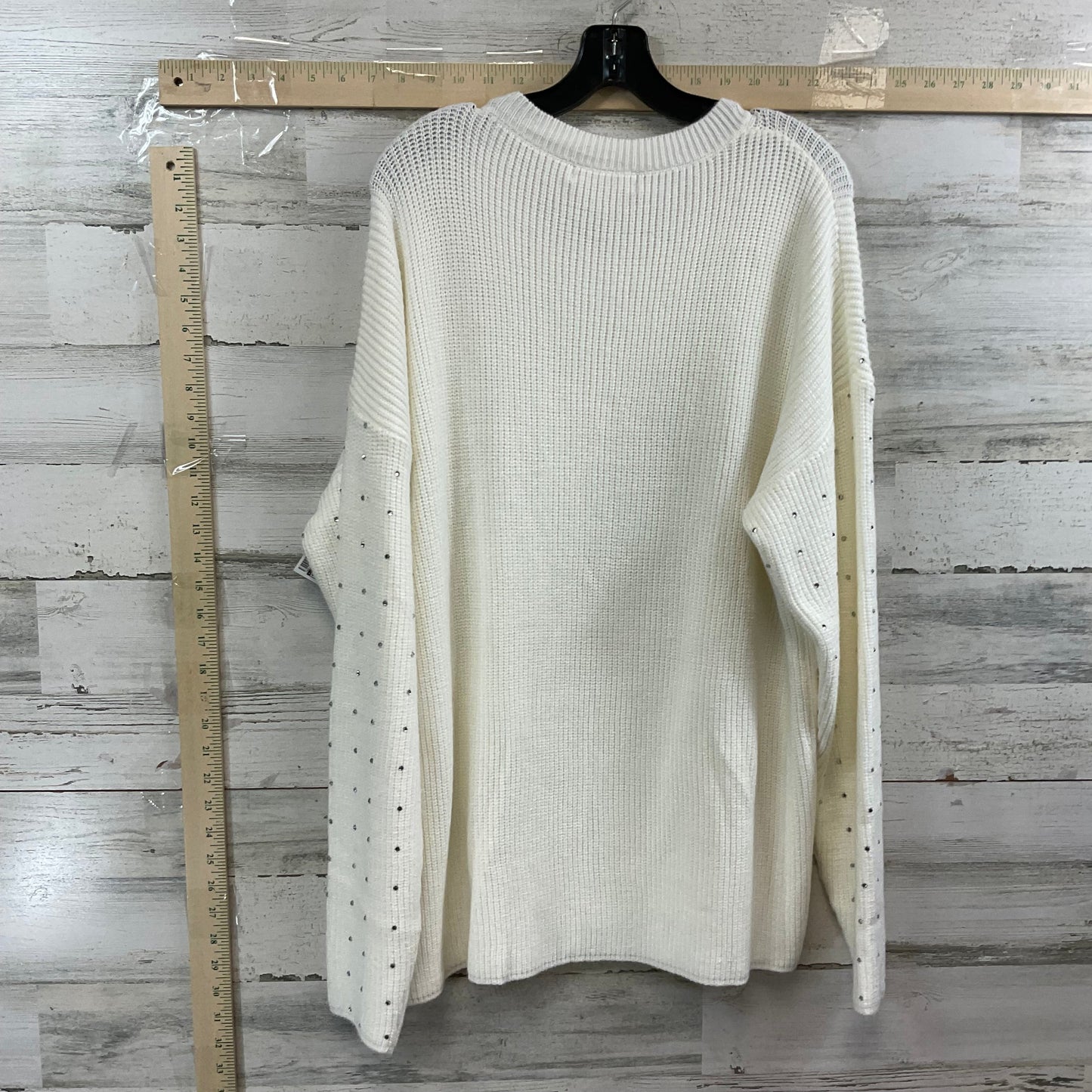 Sweater By VINE & LOVE Size: L