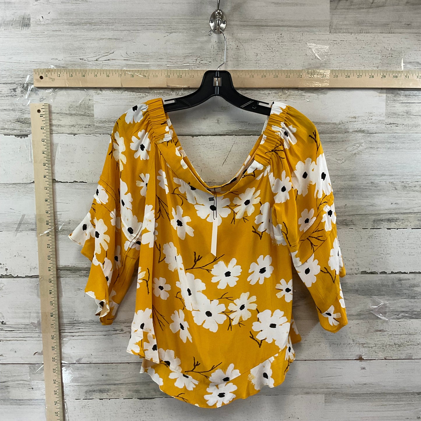 Yellow Top 3/4 Sleeve Sugar Lips, Size Xs