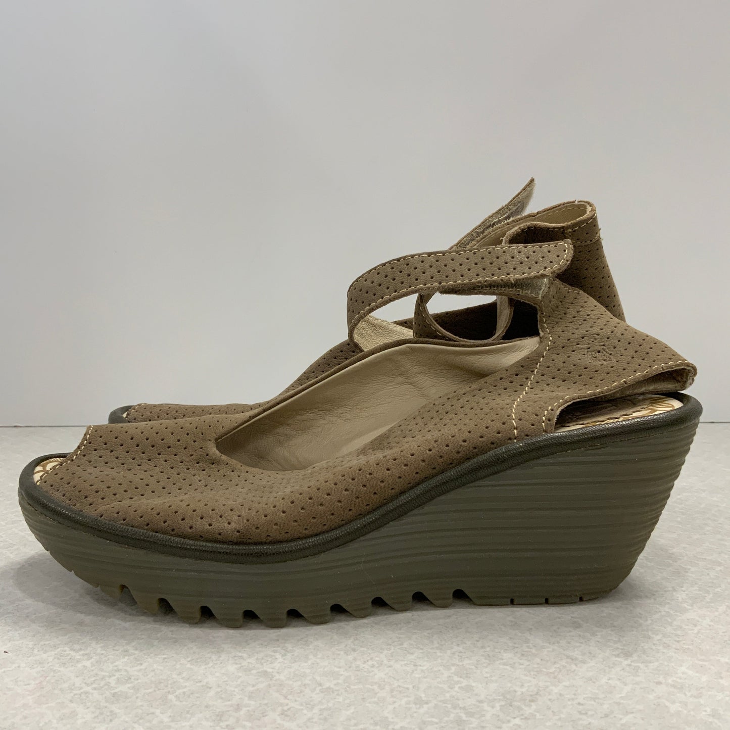 Sandals Heels Wedge By LONDON FLY  Size: 7.5