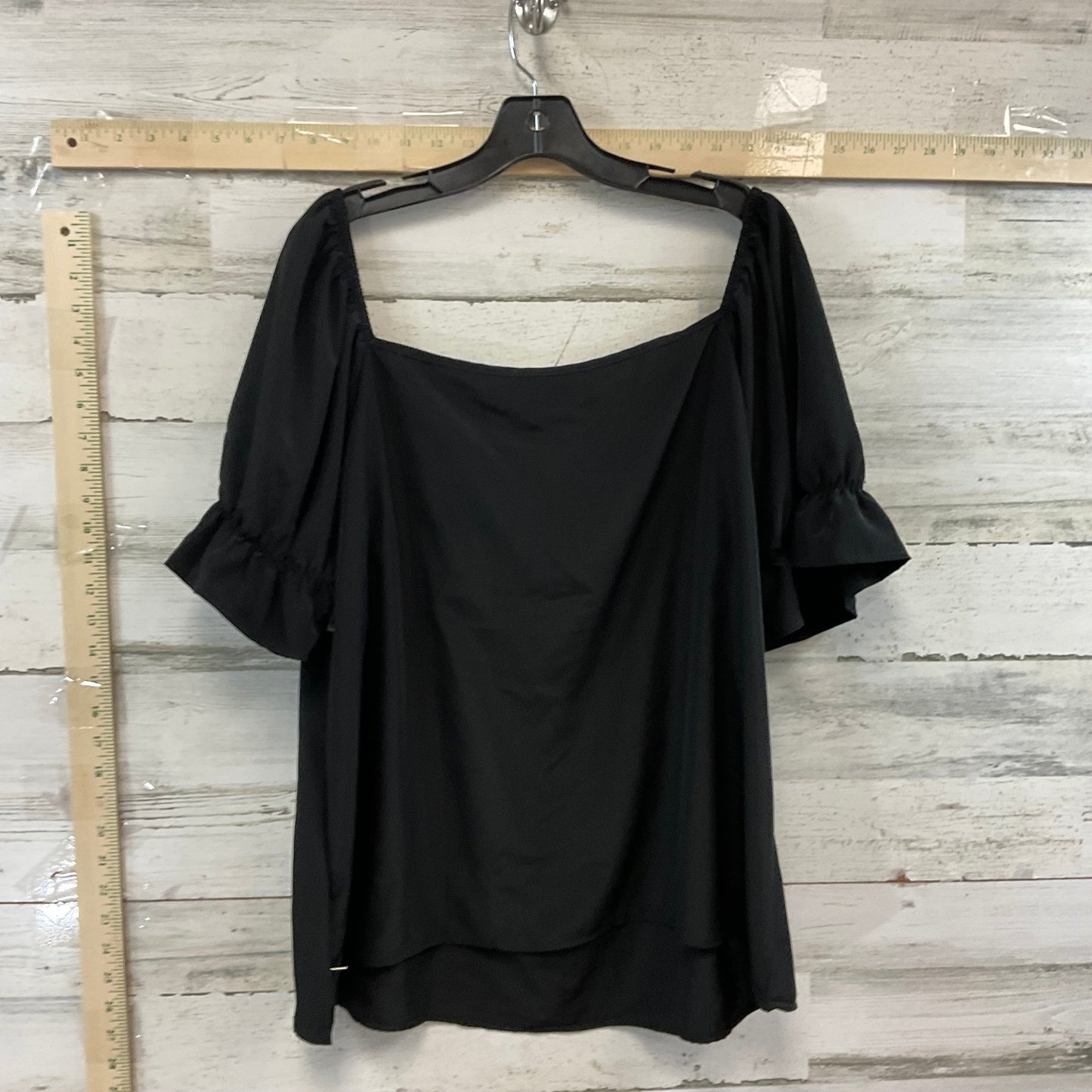 Top Short Sleeve By JESSY A Size: 1x