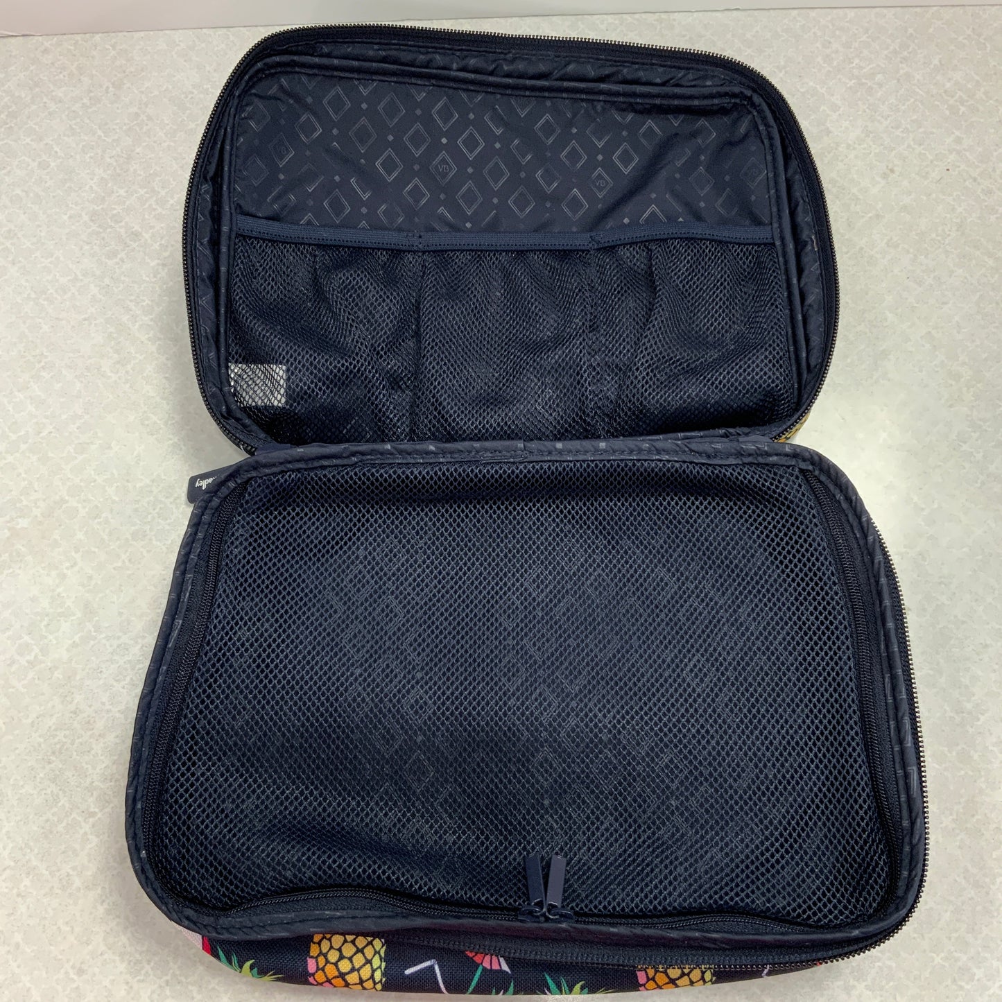 Makeup Bag Vera Bradley, Size Medium