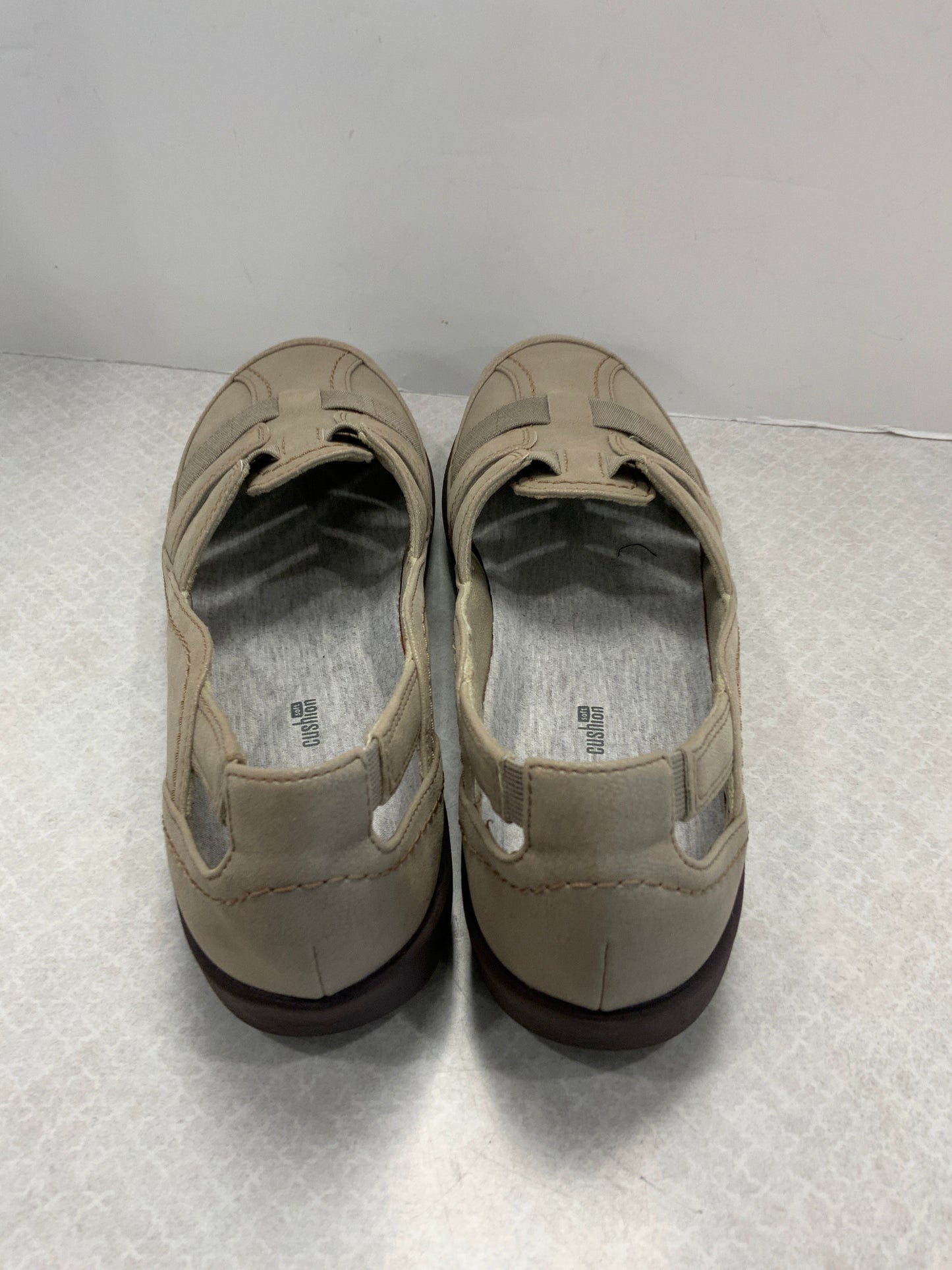 Brown Shoes Flats Clarks, Size 9.5