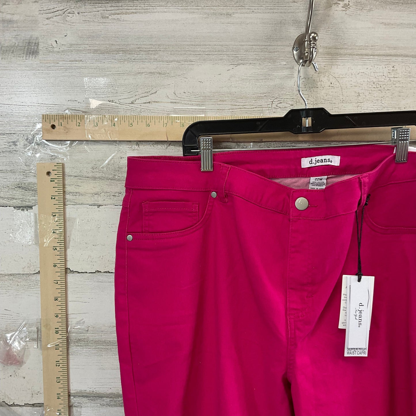 Pink Capris D Jeans, Size 22w