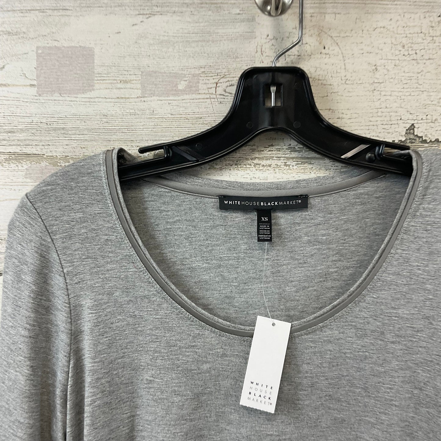 Top Long Sleeve By White House Black Market In Grey, Size: Xs