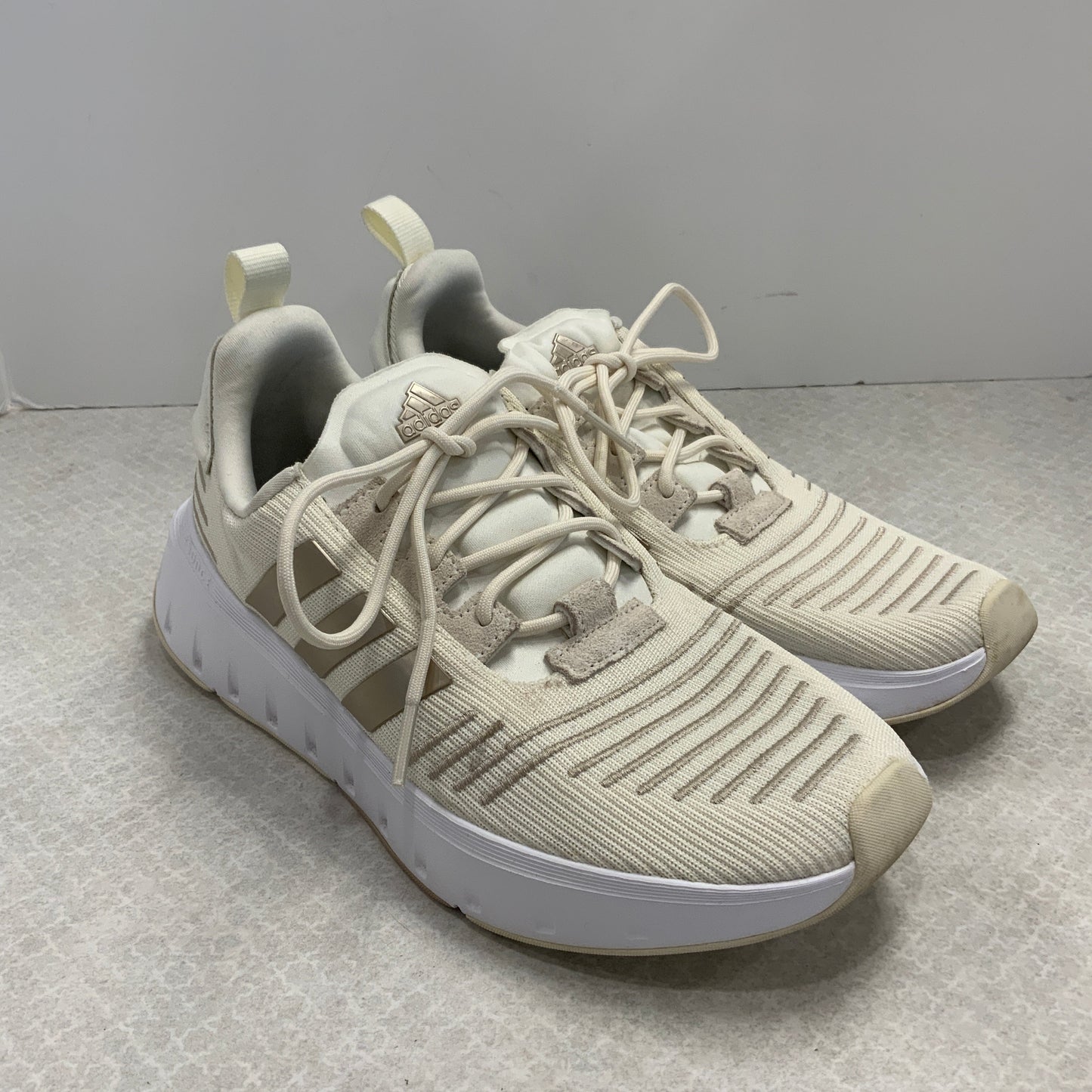 Shoes Athletic By Adidas In Cream, Size: 7.5