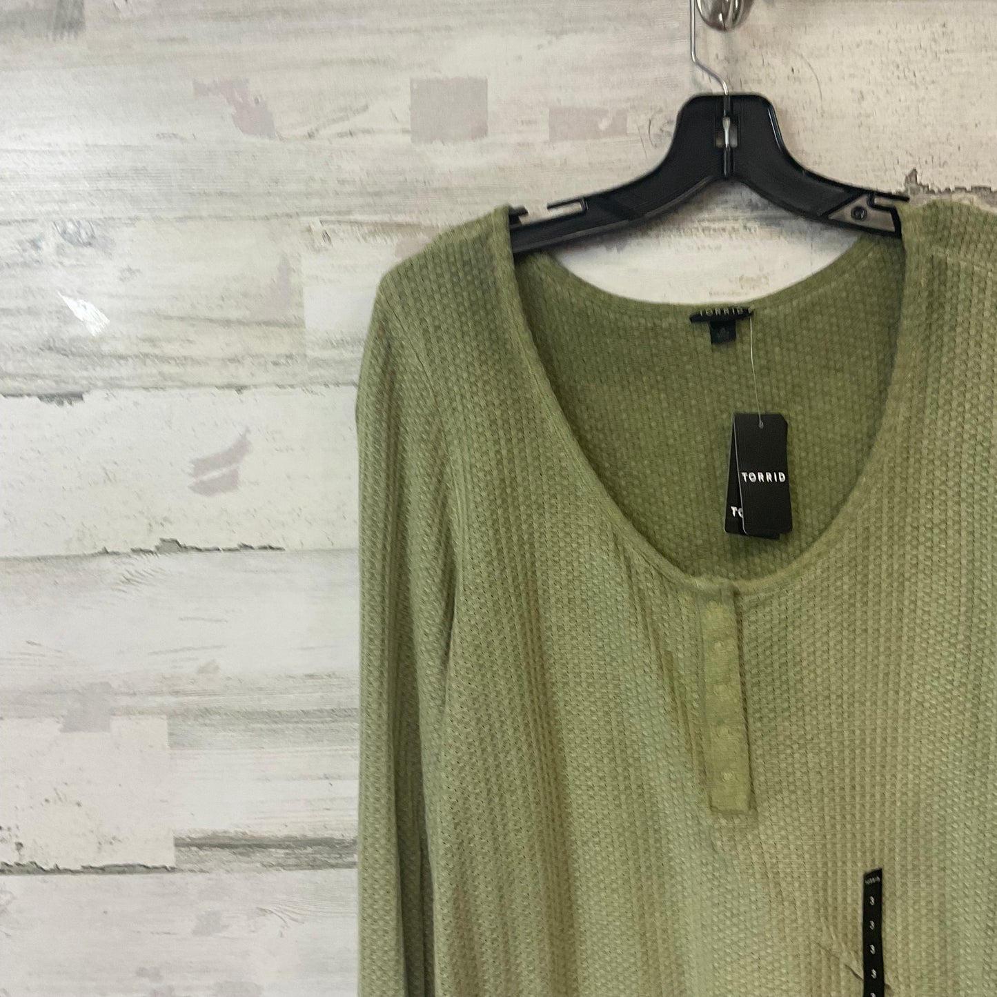 Top Long Sleeve By Torrid In Green, Size: 3x