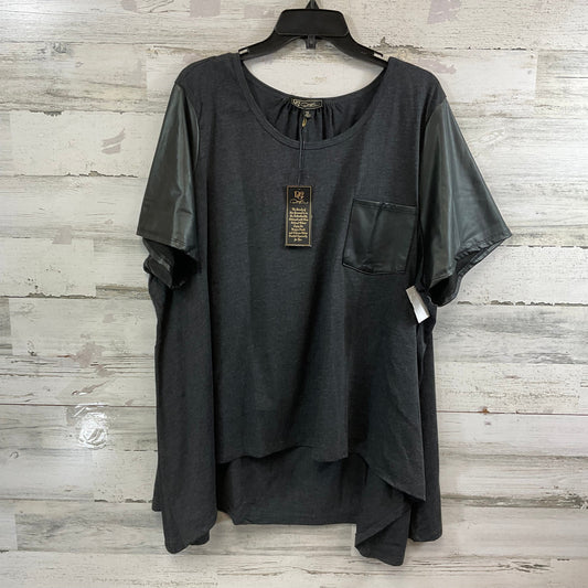 Top Short Sleeve By Diane Gilman In Black, Size: 3x