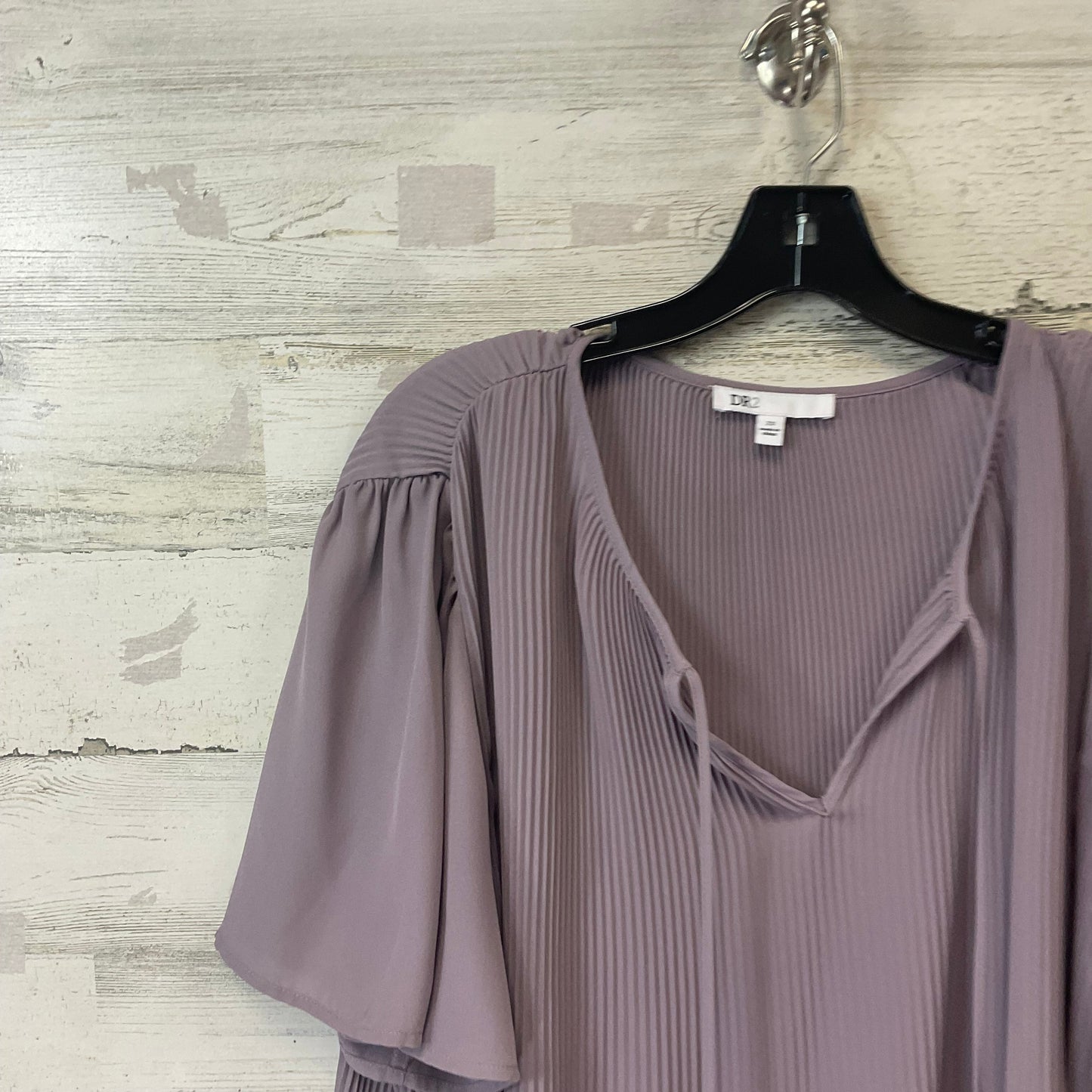 Top Short Sleeve By Daniel Rainn In Purple, Size: 2x