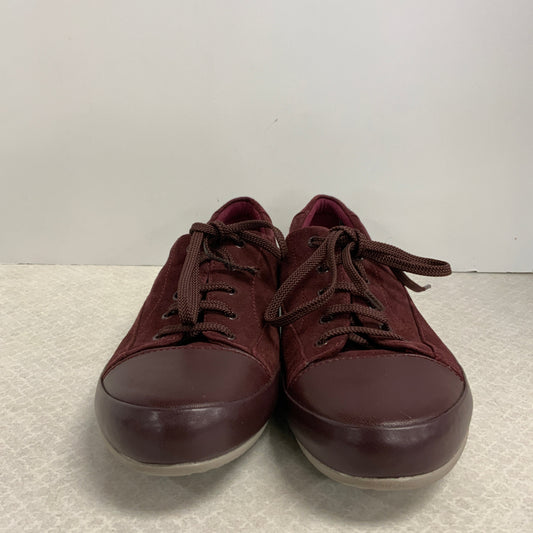 Shoes Sneakers By Clarks In Maroon, Size: 9