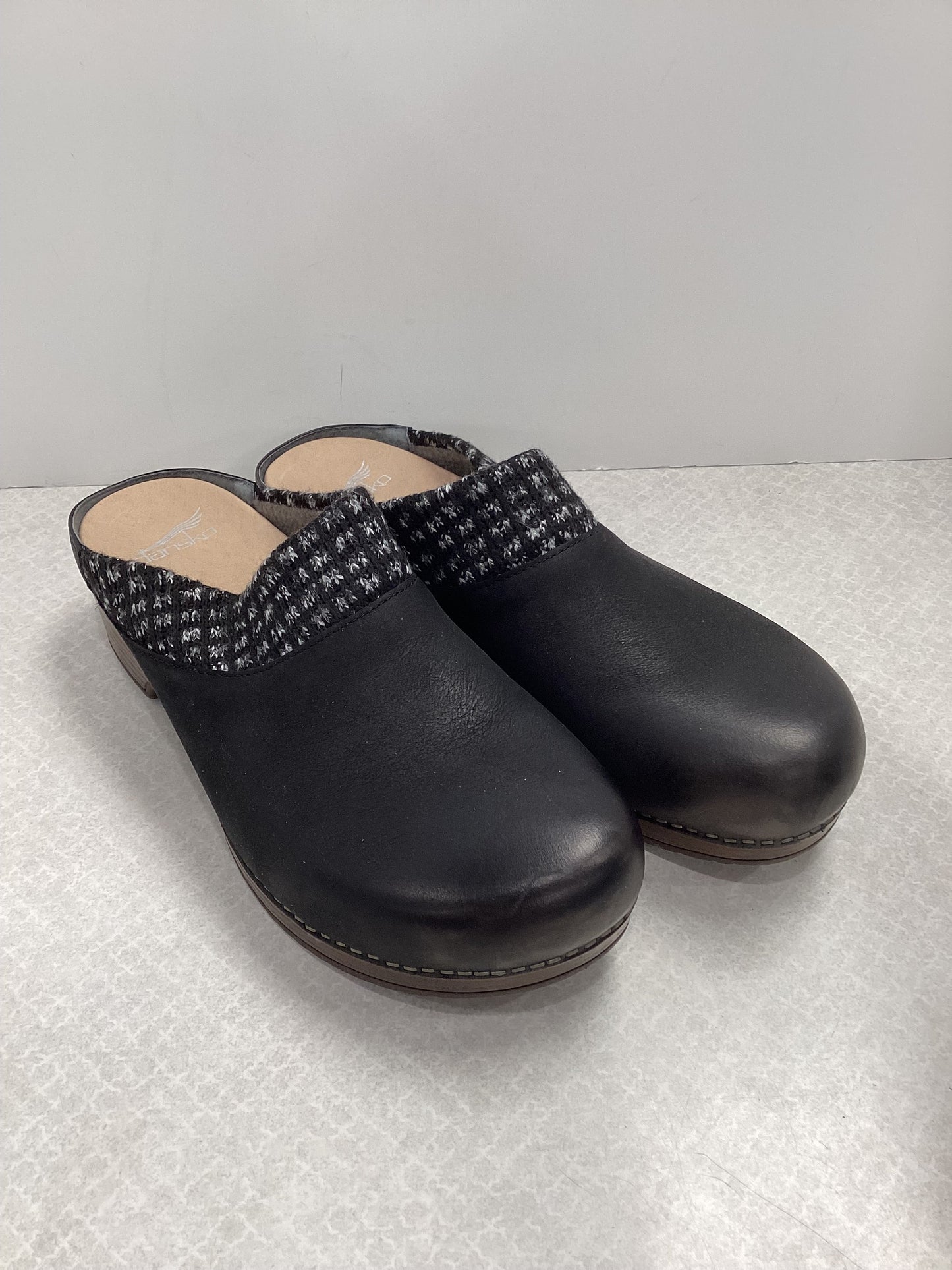 Shoes Heels Block By Dansko In Black, Size: 10