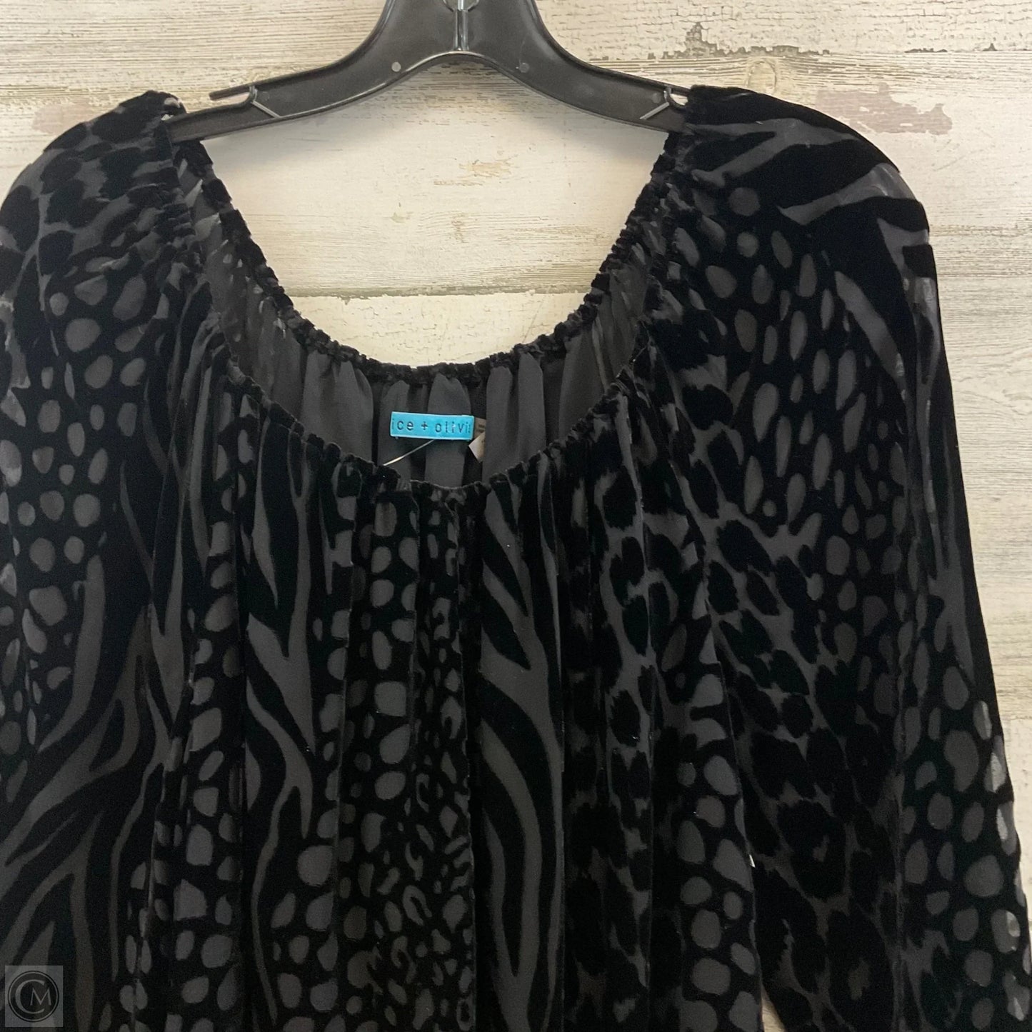 Top Long Sleeve Designer By Alice + Olivia In Black, Size: Xs