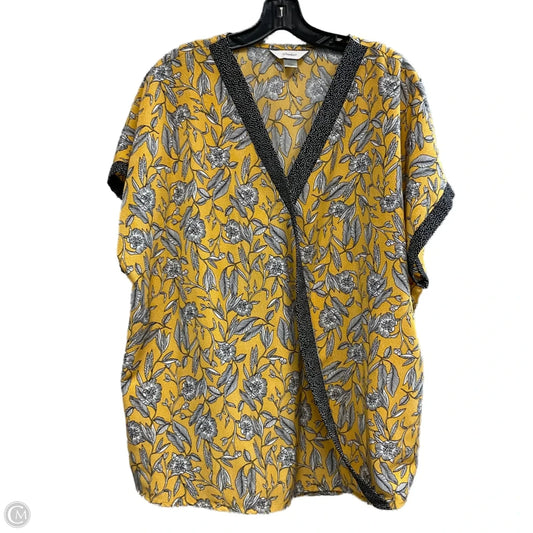 Top Short Sleeve By Cj Banks In Gold, Size: 1x