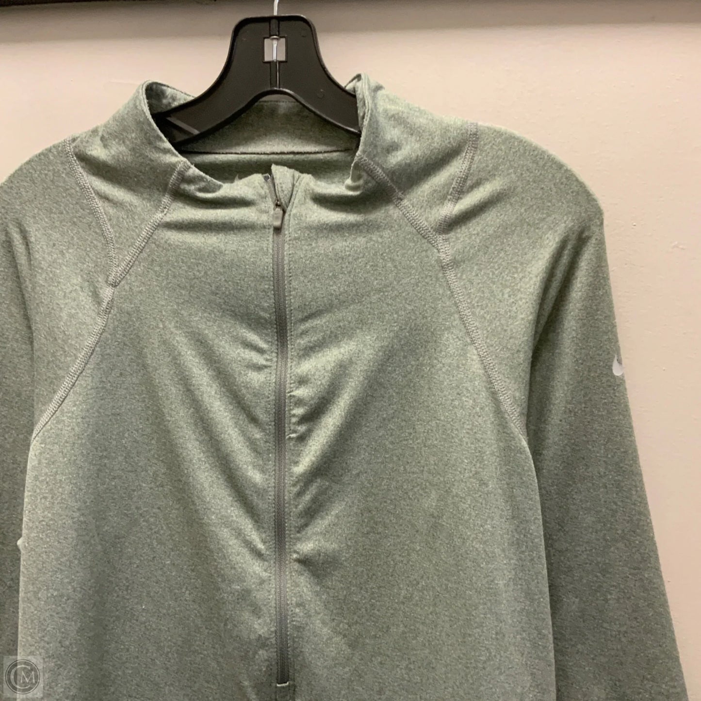 Athletic Top Long Sleeve Collar By Nike Apparel In Green, Size: Xl