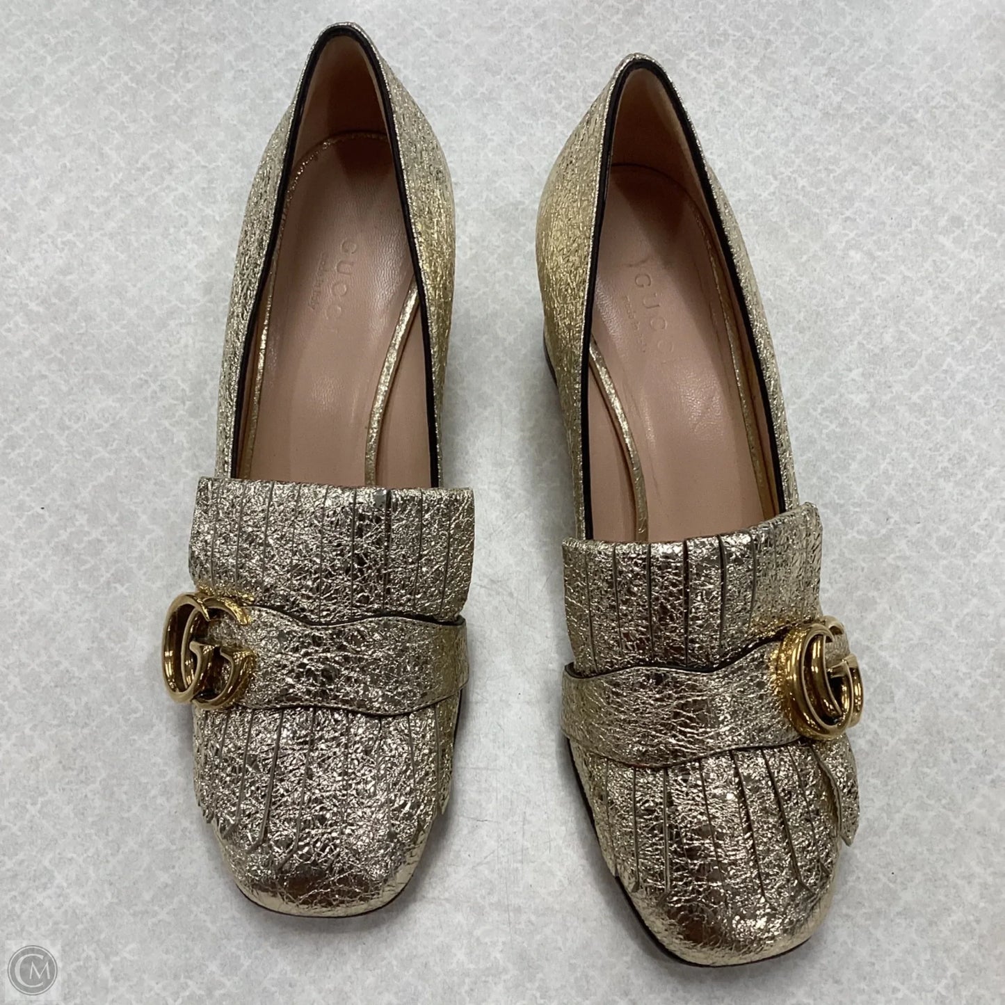 Shoes Luxury Designer By Gucci In Gold, Size: 6