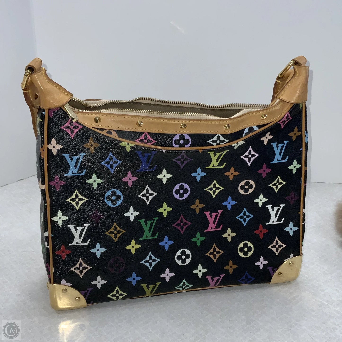 Handbag Luxury Designer By Louis Vuitton, Size: Medium