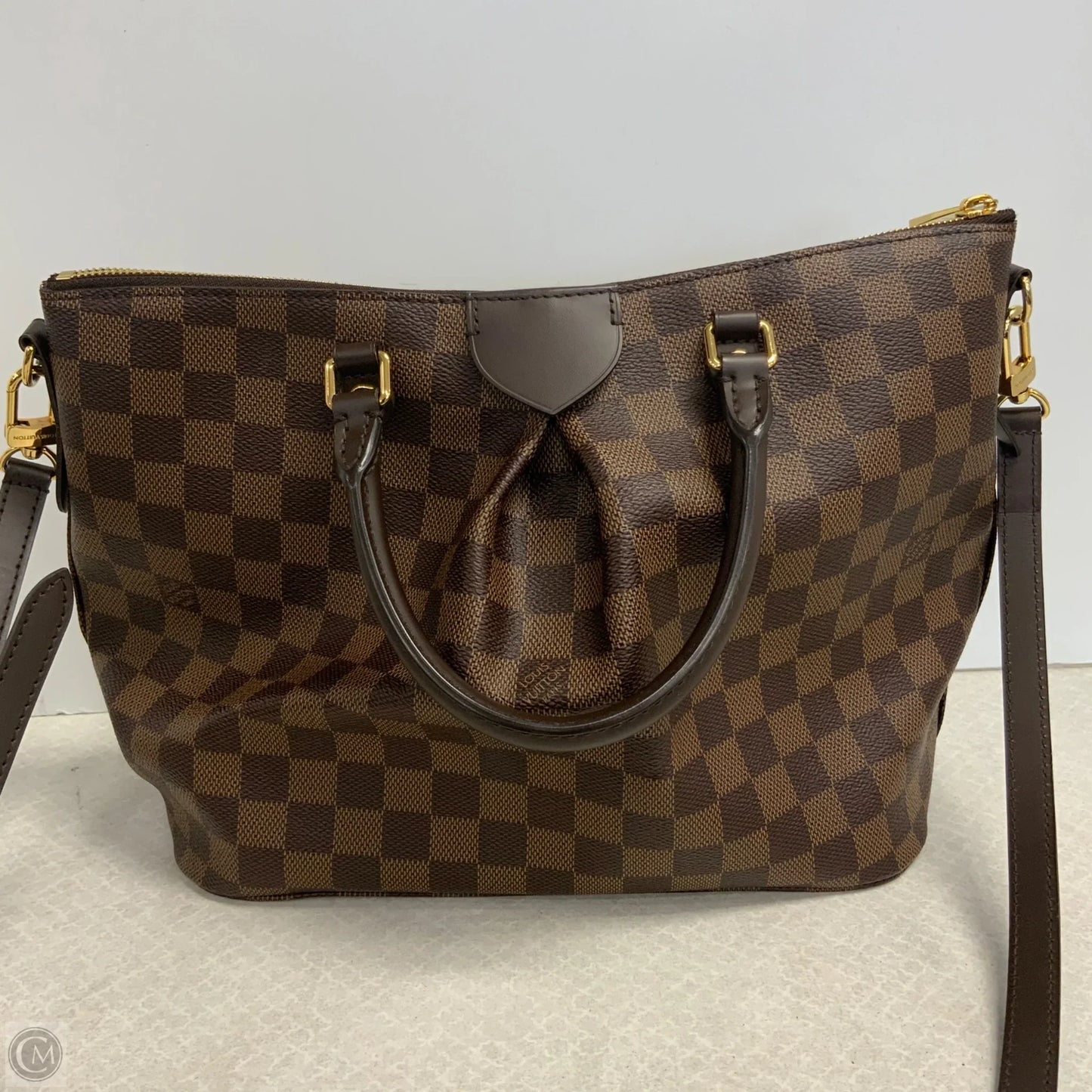 Handbag Luxury Designer By Louis Vuitton, Size: Medium