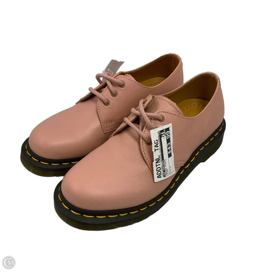 Shoes Flats By Dr Martens In Pink, Size: 7