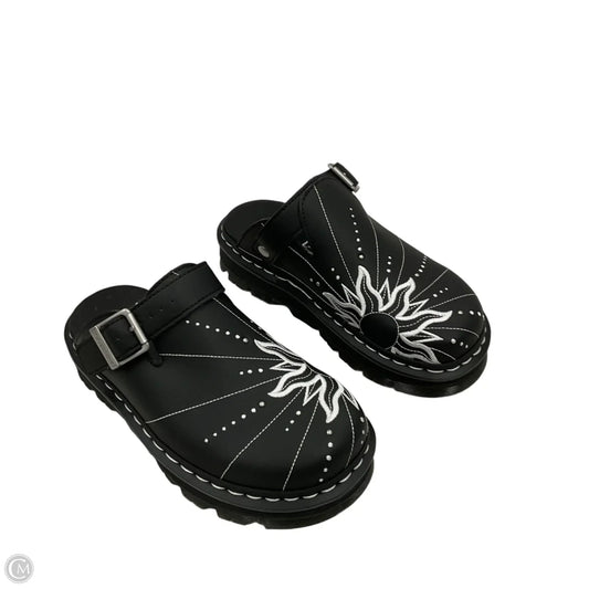 Shoes Flats By Dr Martens In Black, Size: 8