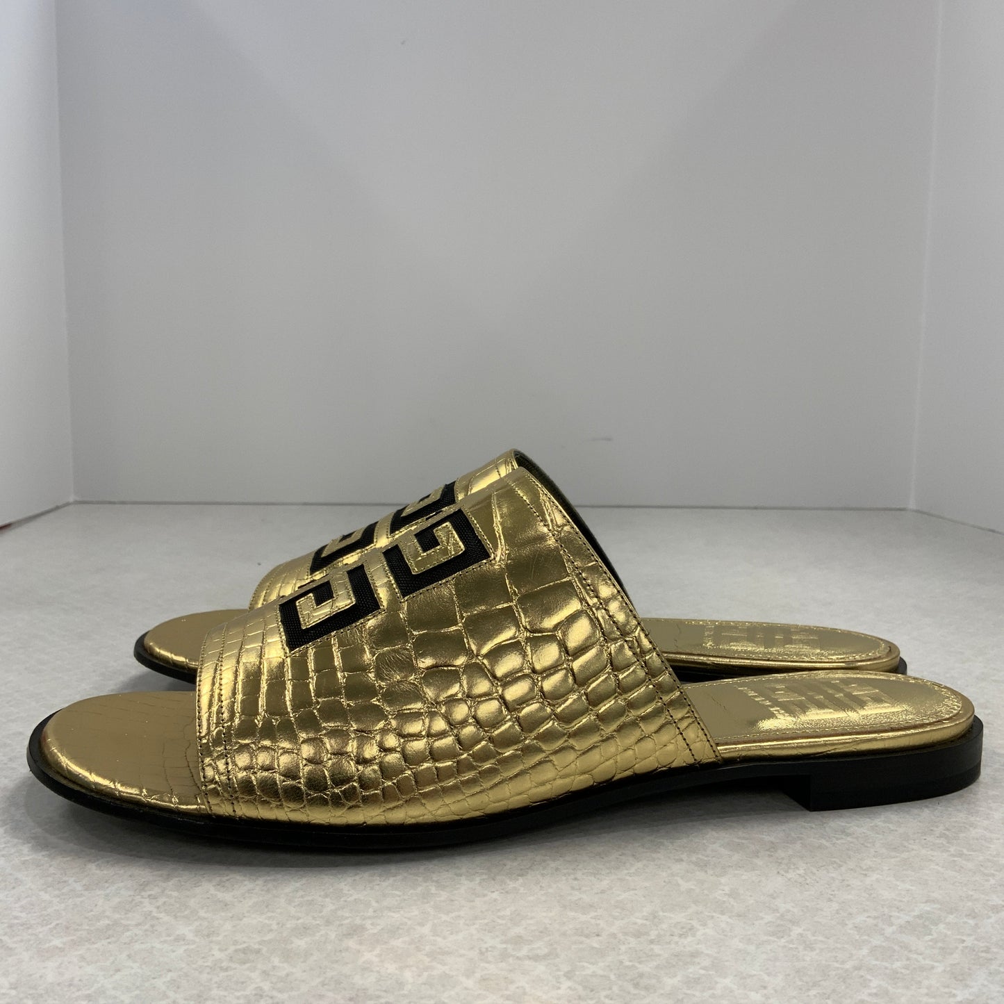 Sandals Luxury Designer By Givenchy  Size: 9