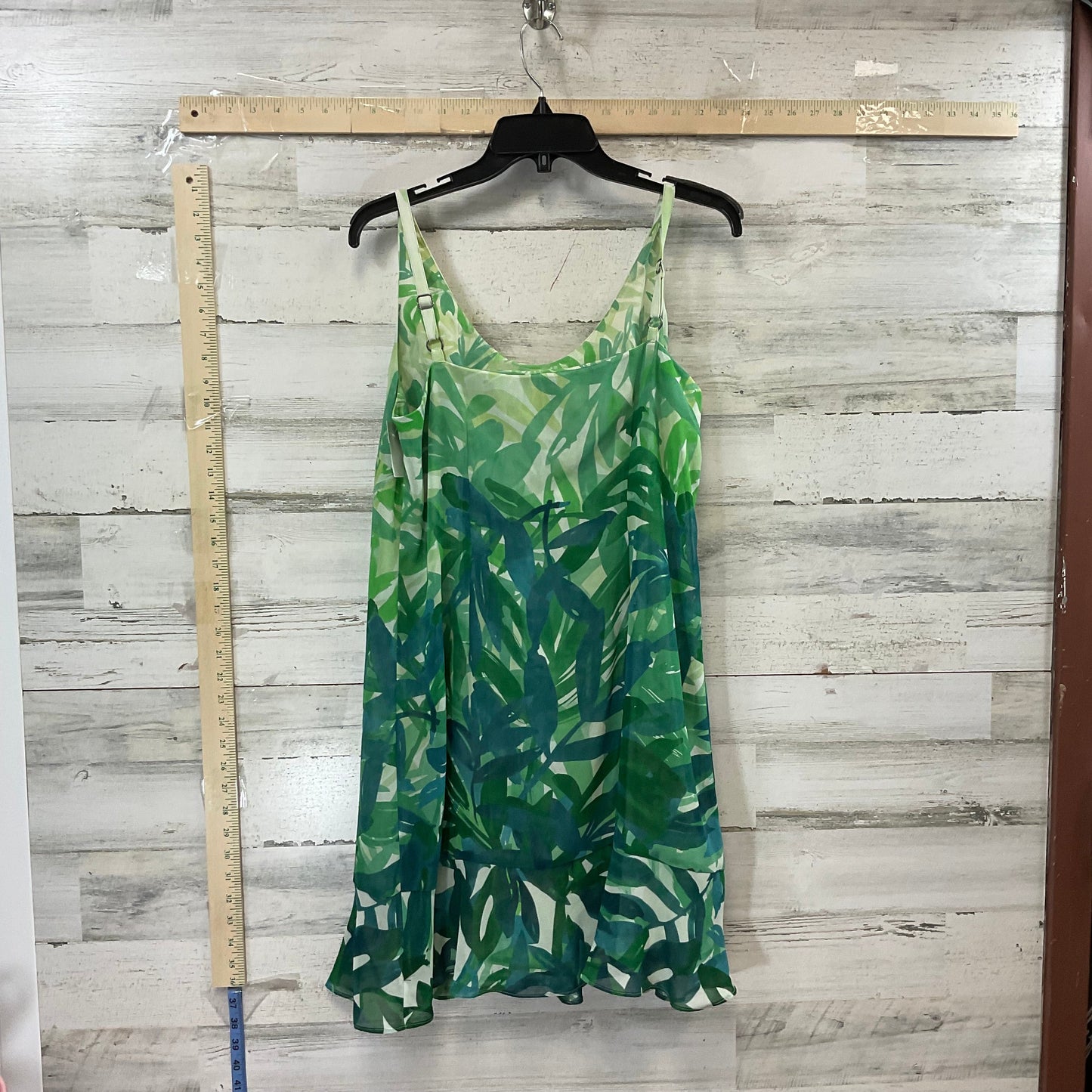 Green Dress Casual Short Cabi, Size M