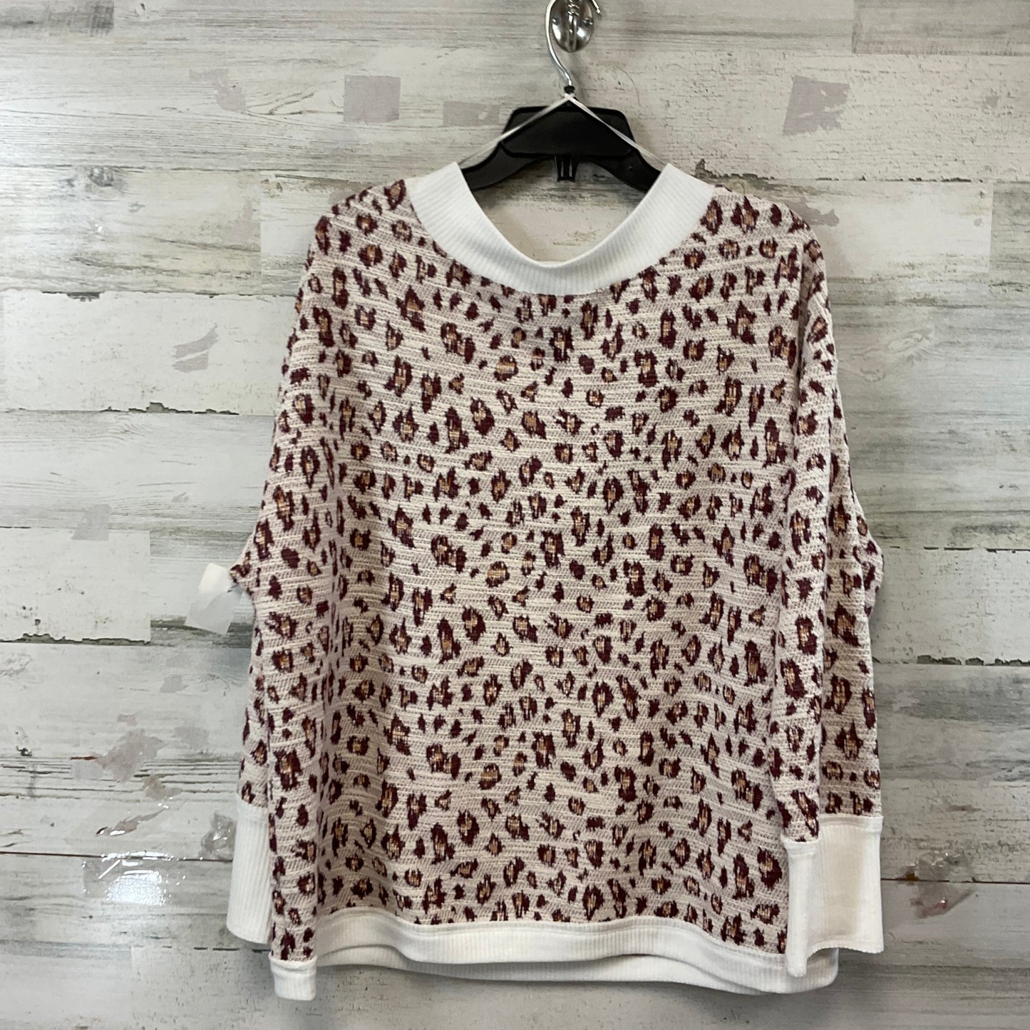 Top Long Sleeve By Vince Camuto In Animal Print, Size: 1x