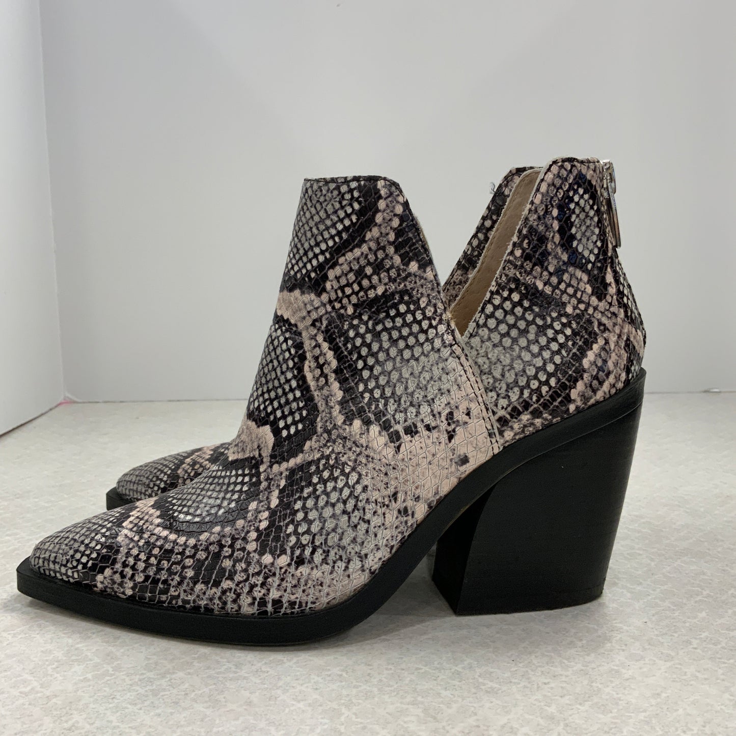 Boots Ankle Heels By Vince Camuto In Snakeskin Print, Size: 5.5