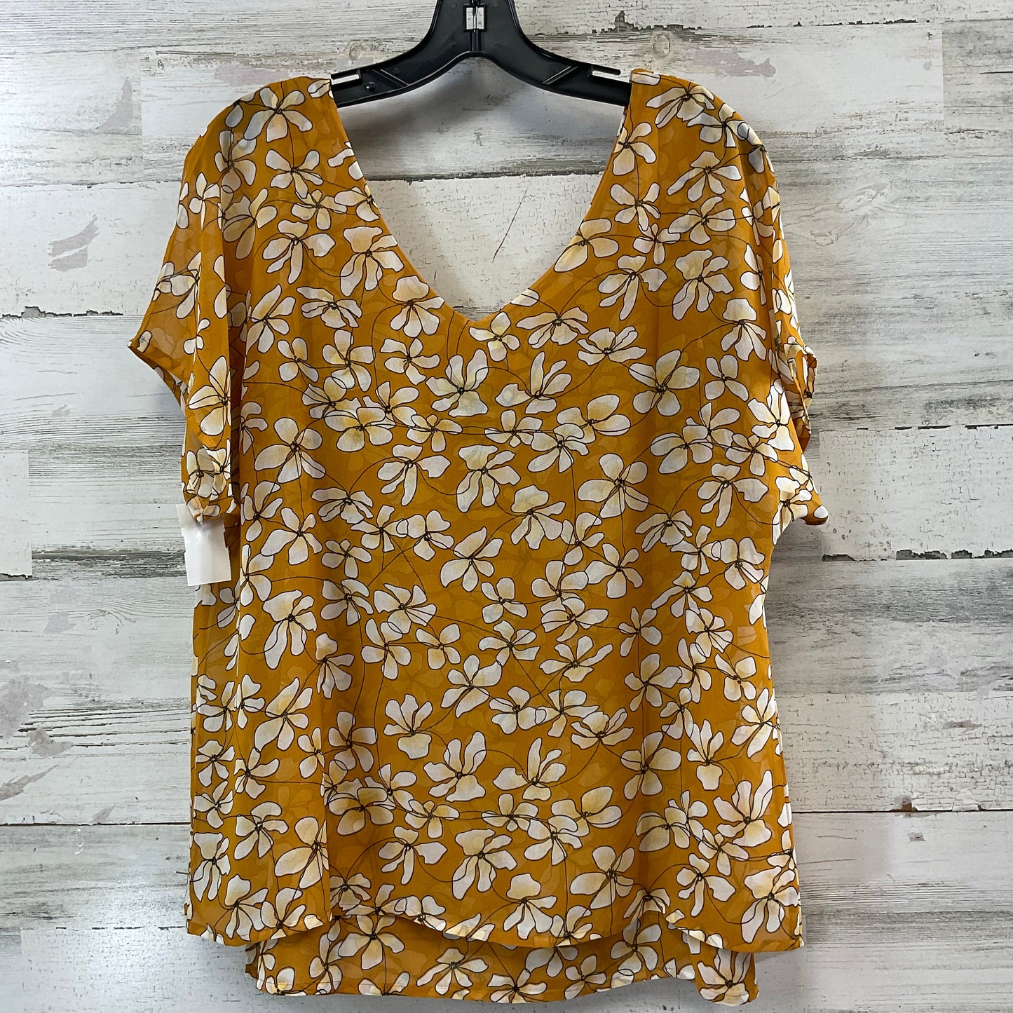 Top Short Sleeve By Cabi In Yellow, Size: M