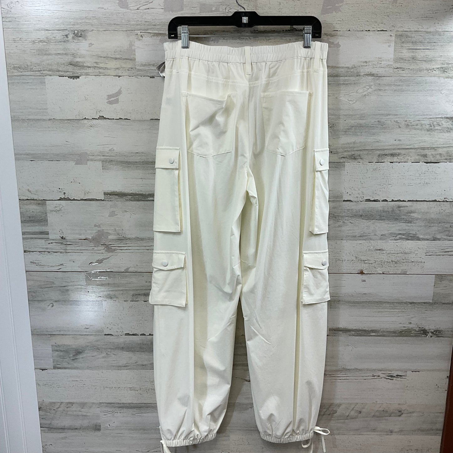 Pants Cargo & Utility By Alice + Olivia In Ivory, Size: 10