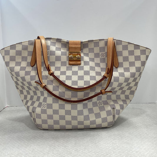 Handbag Luxury Designer By Louis Vuitton, Size: Large