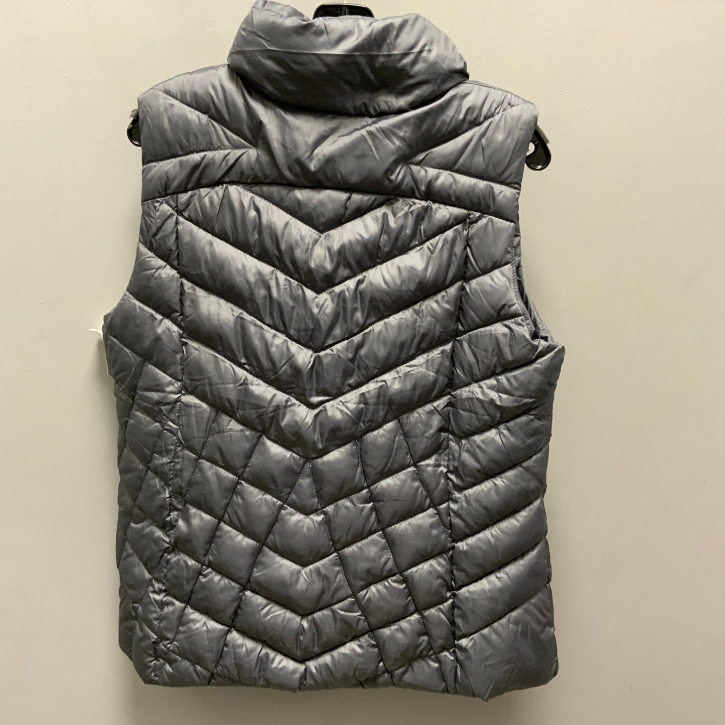 Vest Puffer & Quilted By Cmf In Grey, Size: M