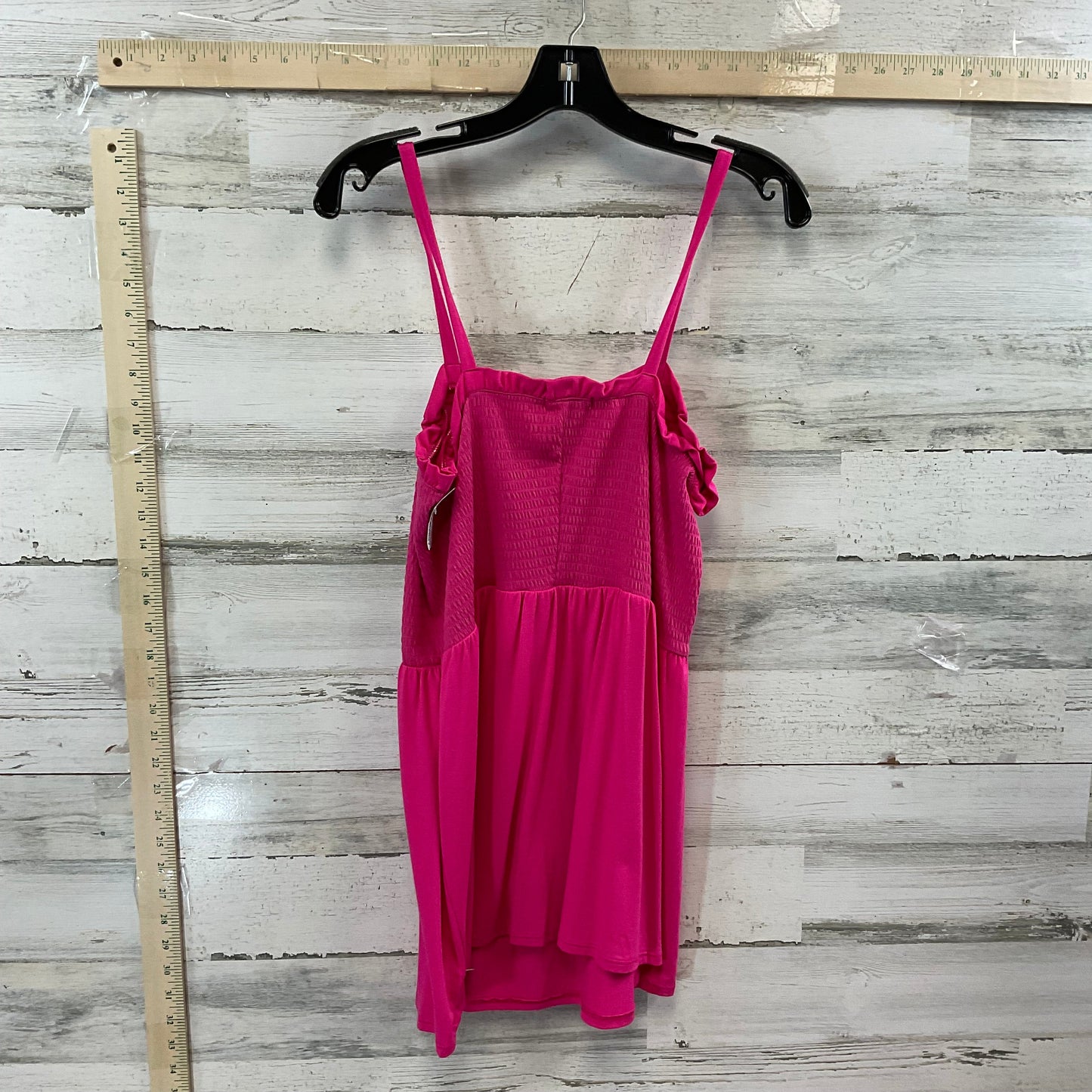 Fuschia Top Sleeveless Heimish Usa, Size L