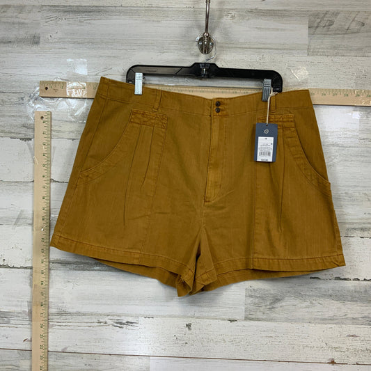Shorts By Universal Thread  Size: 18