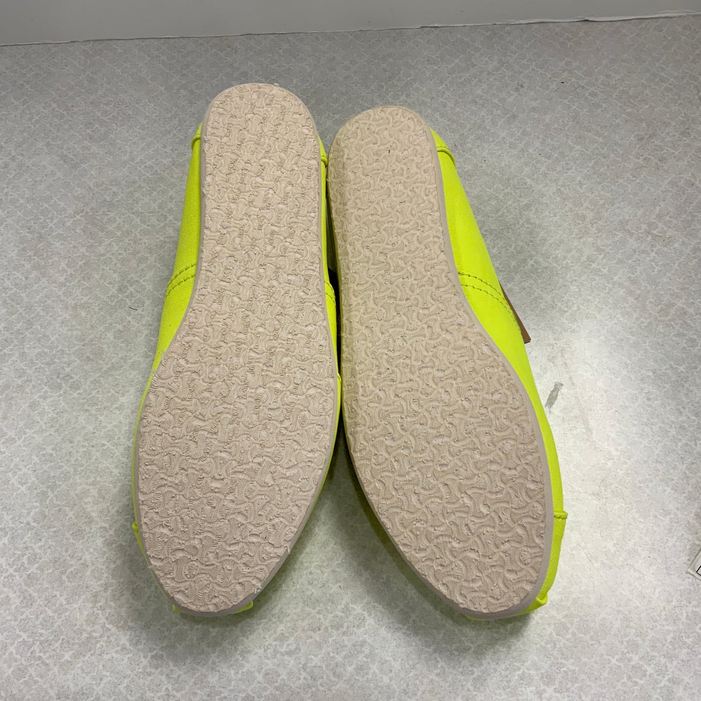 Yellow Shoes Flats Toms, Size 7.5