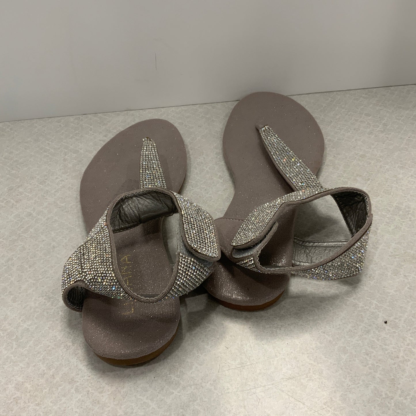 Silver Sandals Flats Liliana, Size 8