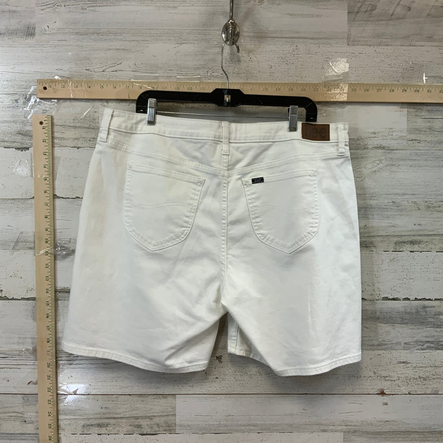White Denim Shorts Lee, Size 20