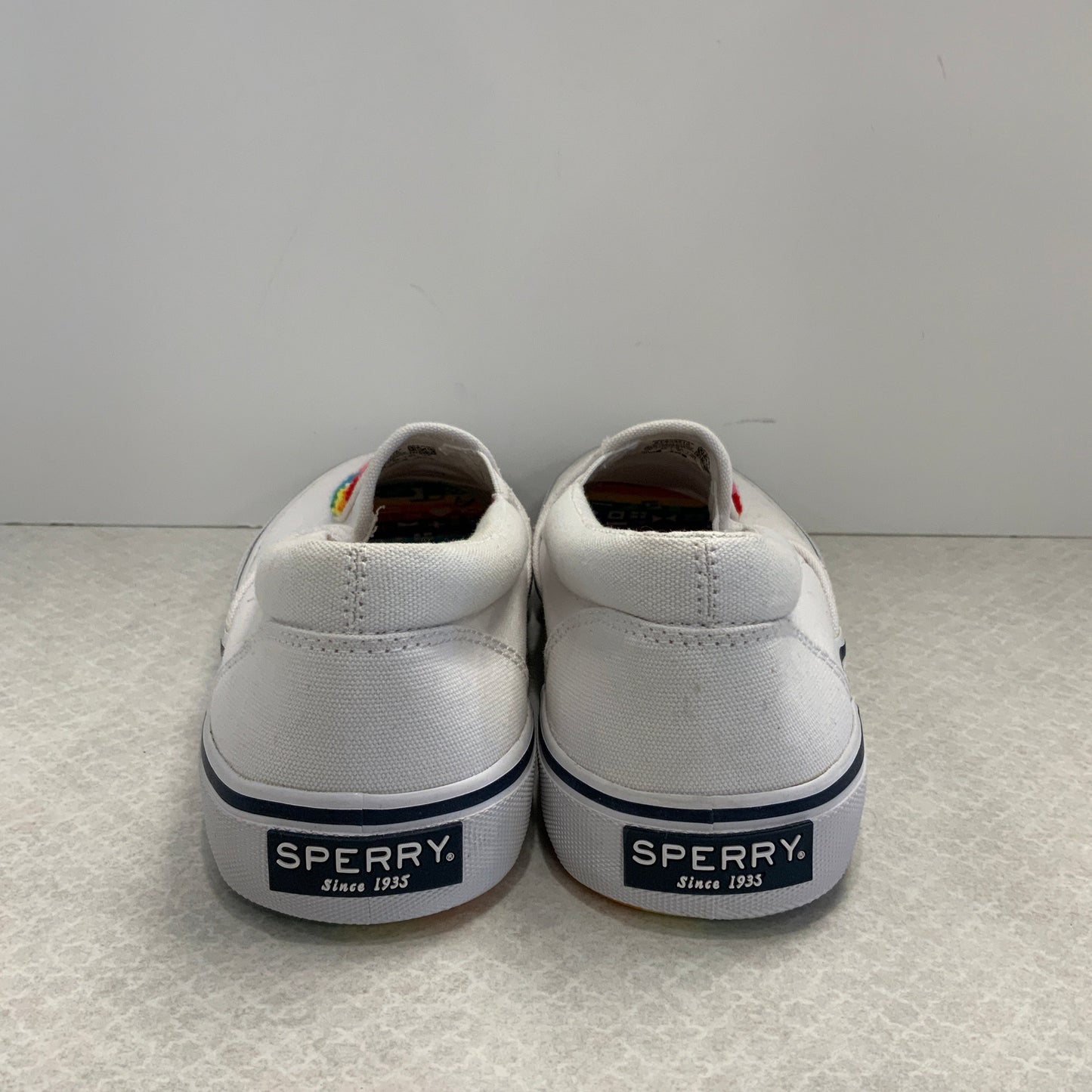 White Shoes Sneakers Sperry, Size 9