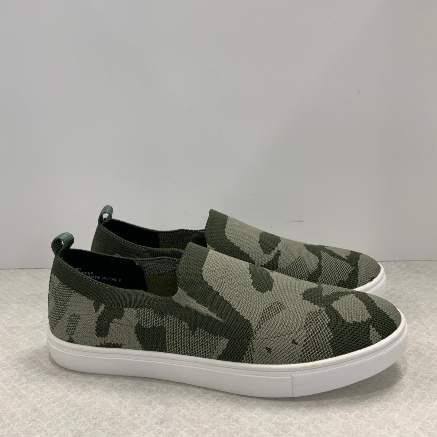 Camouflage Print Shoes Sneakers Jelly Pop, Size 9