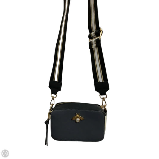 Crossbody By Clothes Mentor, Size: Medium