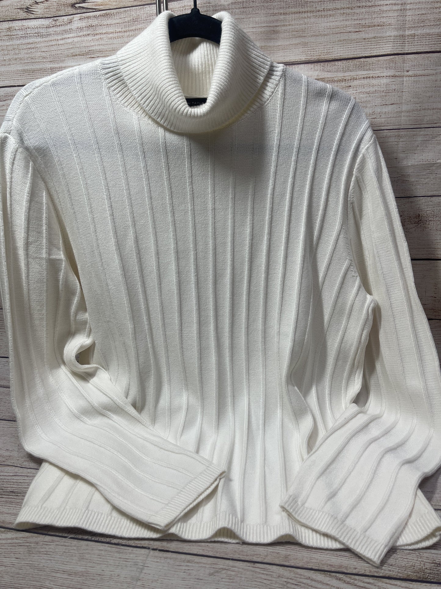 Sweater By Ann Taylor  Size: Xl