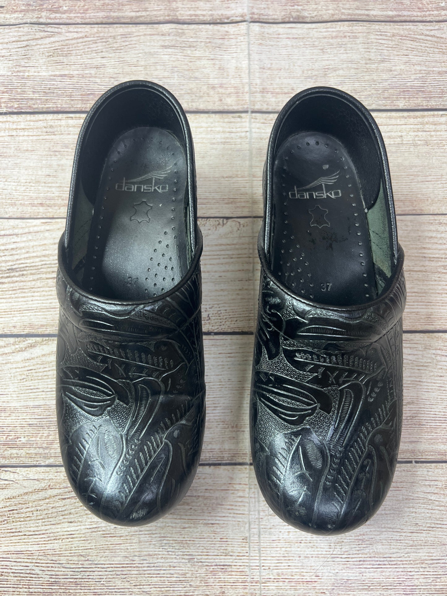 Shoes Flats By Dansko  Size: 6.5