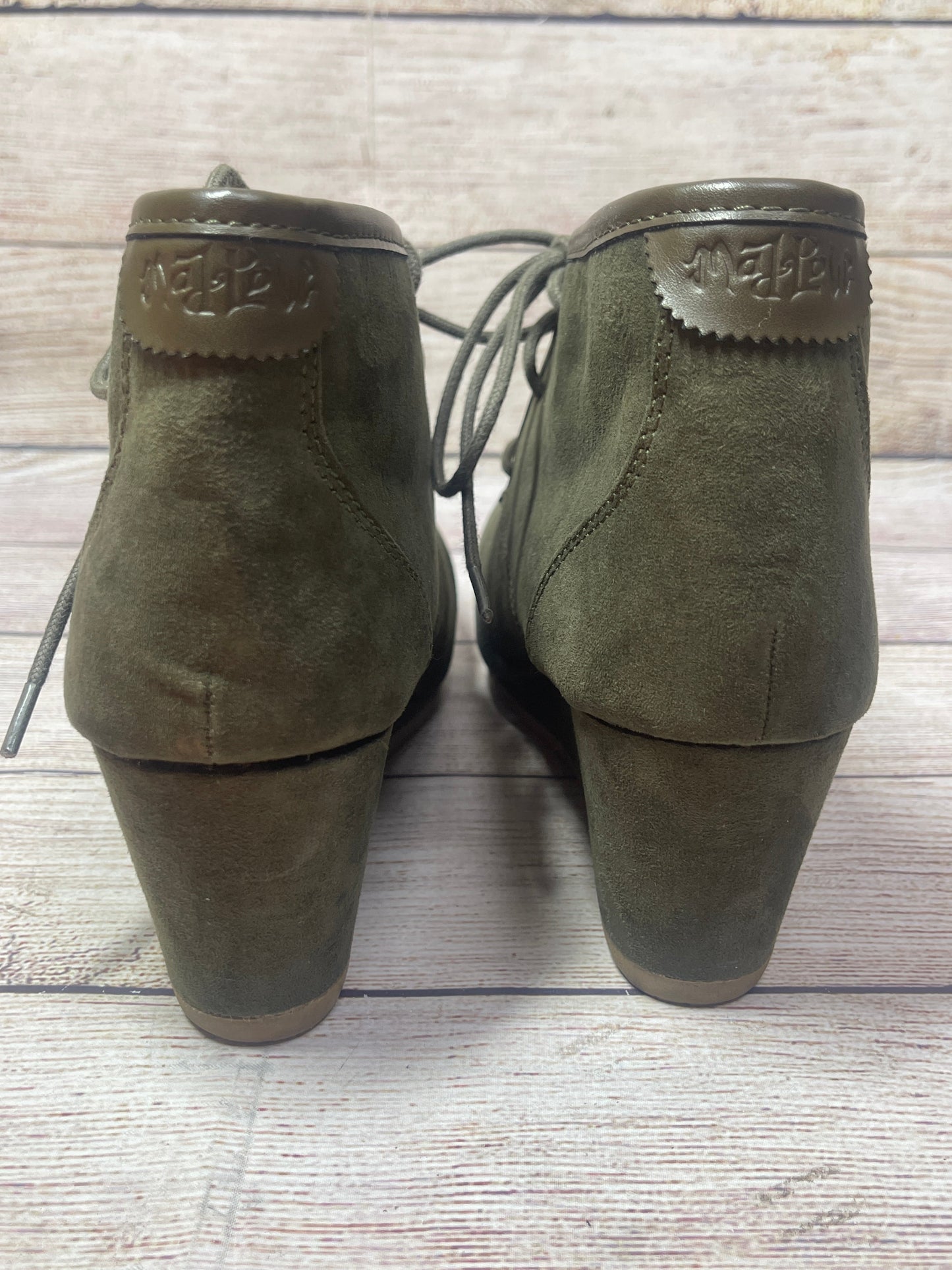 Shoes Heels Wedge By Mad Love In Green, Size: 9