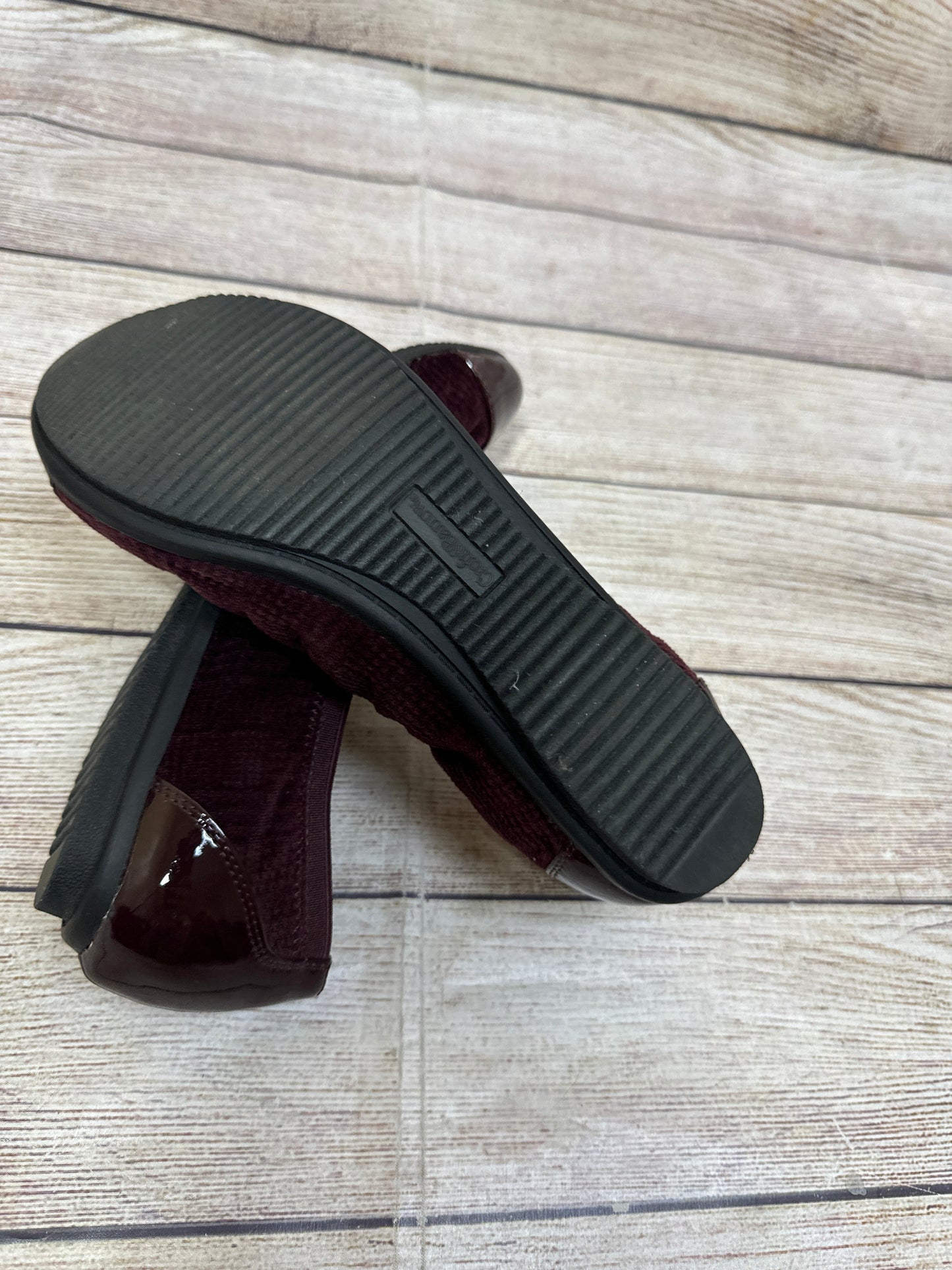 Shoes Flats By Croft And Barrow In Maroon, Size: 9