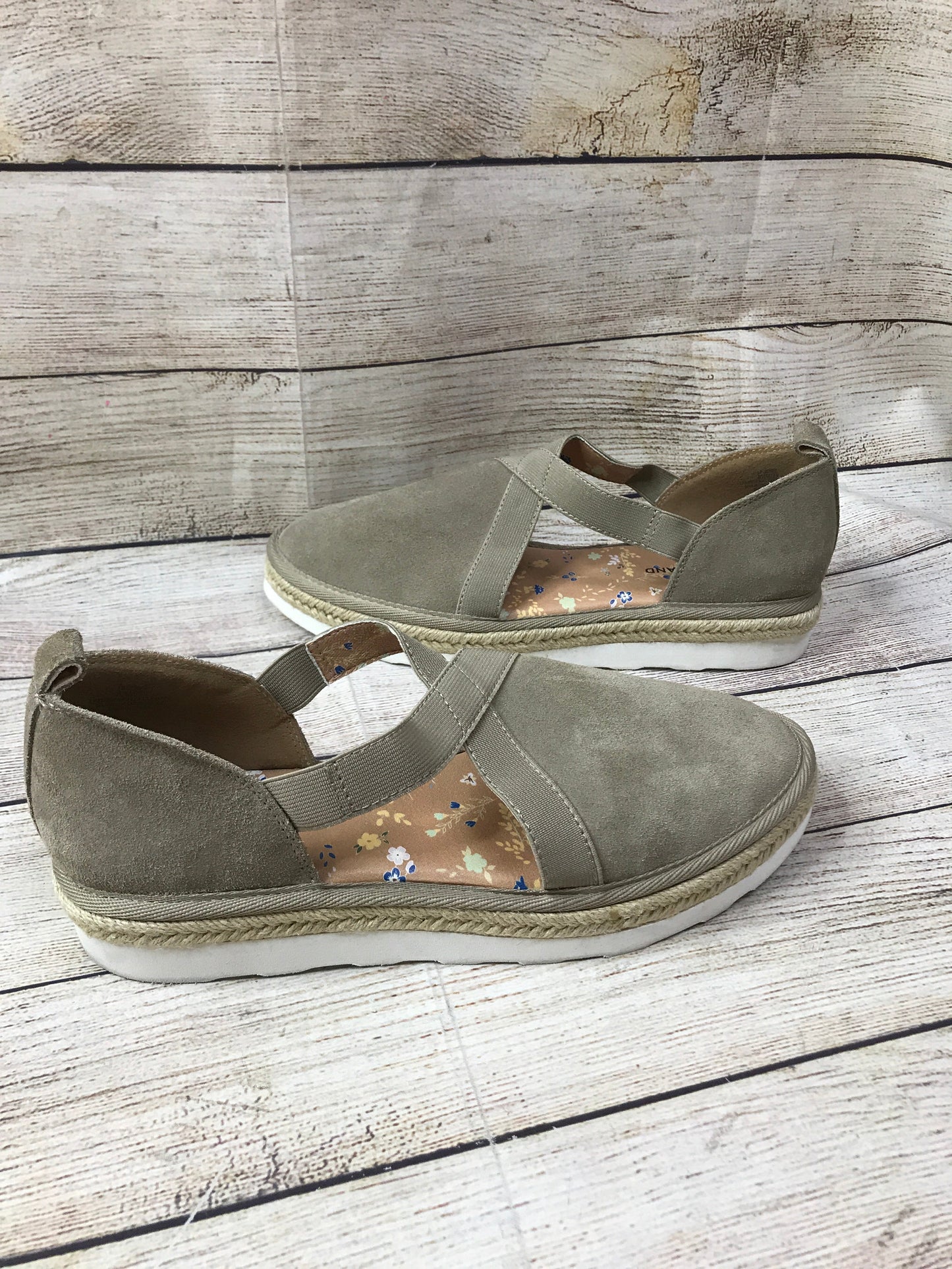 Beige Shoes Flats Lucky Brand, Size 8.5