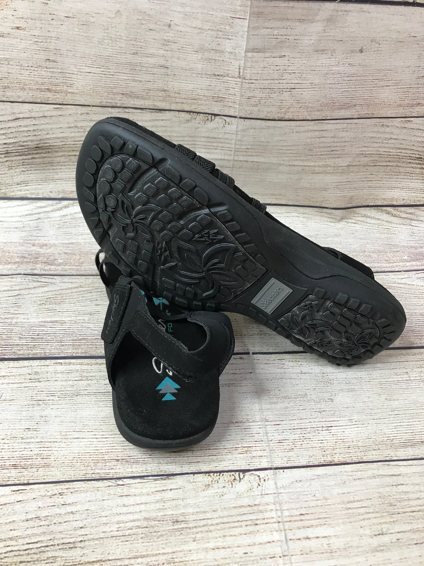 Black Sandals Flats Skechers, Size 7.5