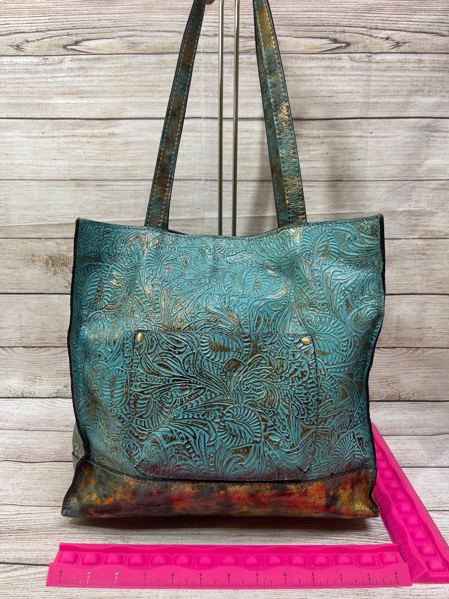 Tote Designer By Patricia Nash, Size: Medium