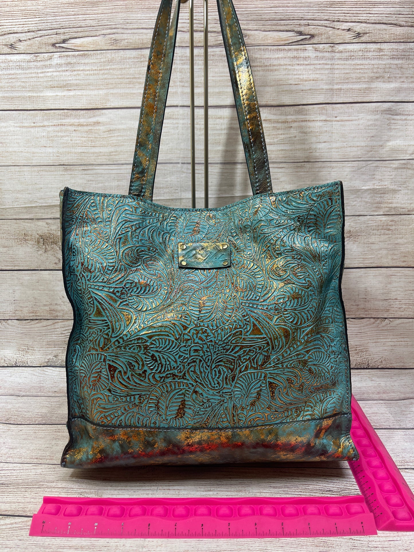 Tote Designer By Patricia Nash, Size: Medium