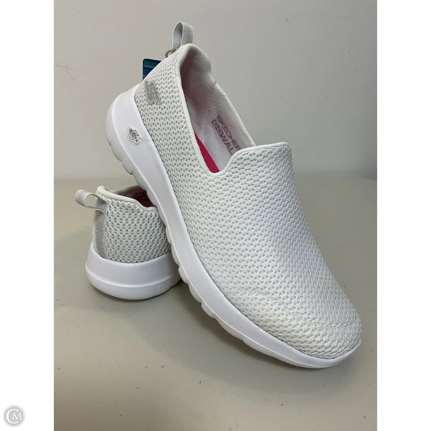 Shoes Sneakers By Skechers In White, Size: 8