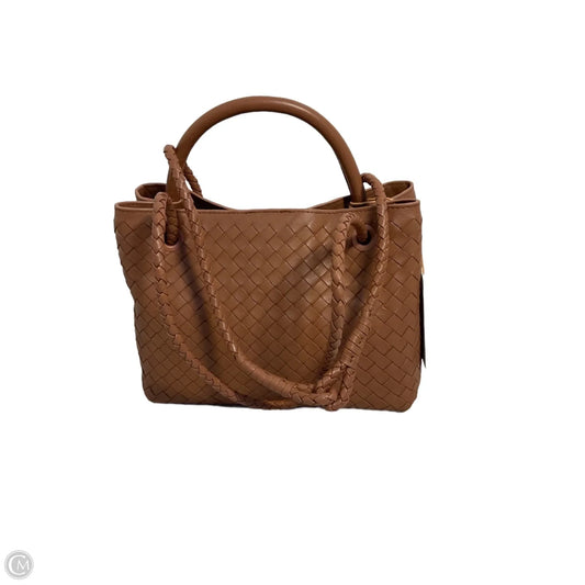 Handbag Leather By Quince, Size: Medium